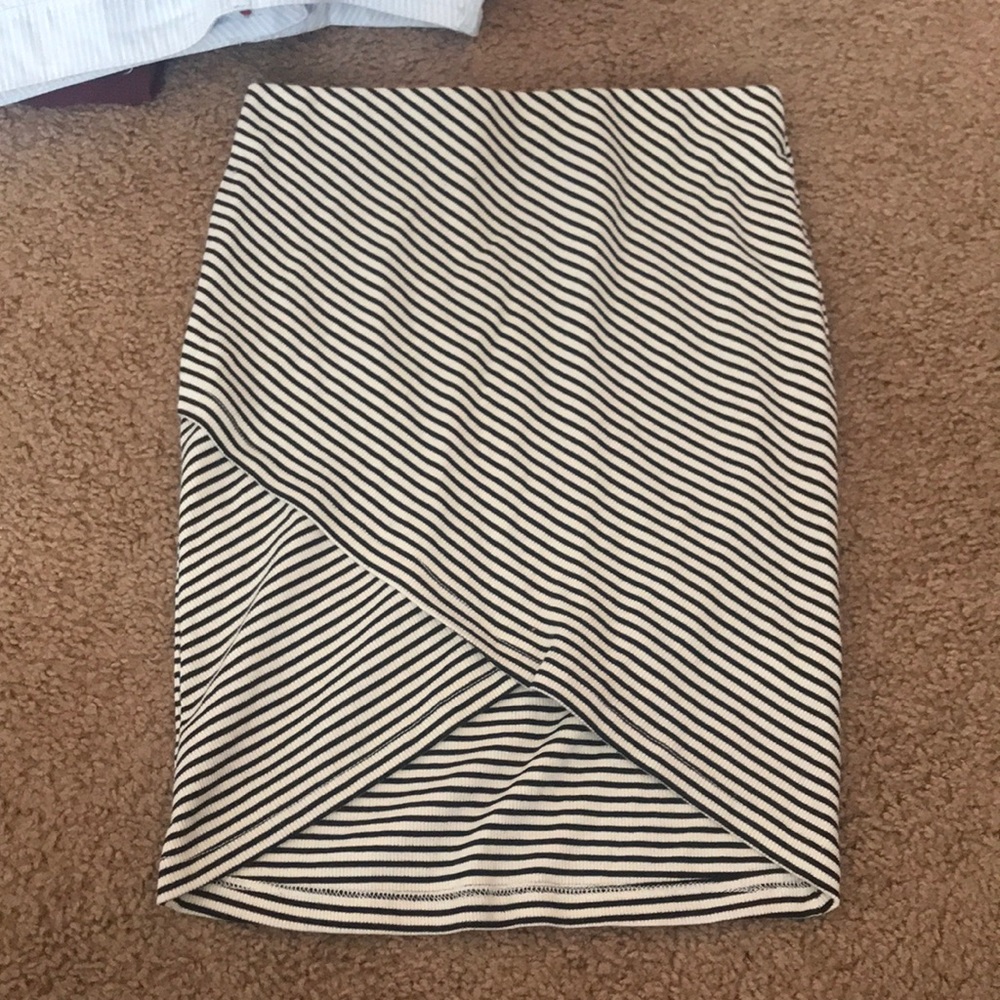 Lush skirt, black and white stripped